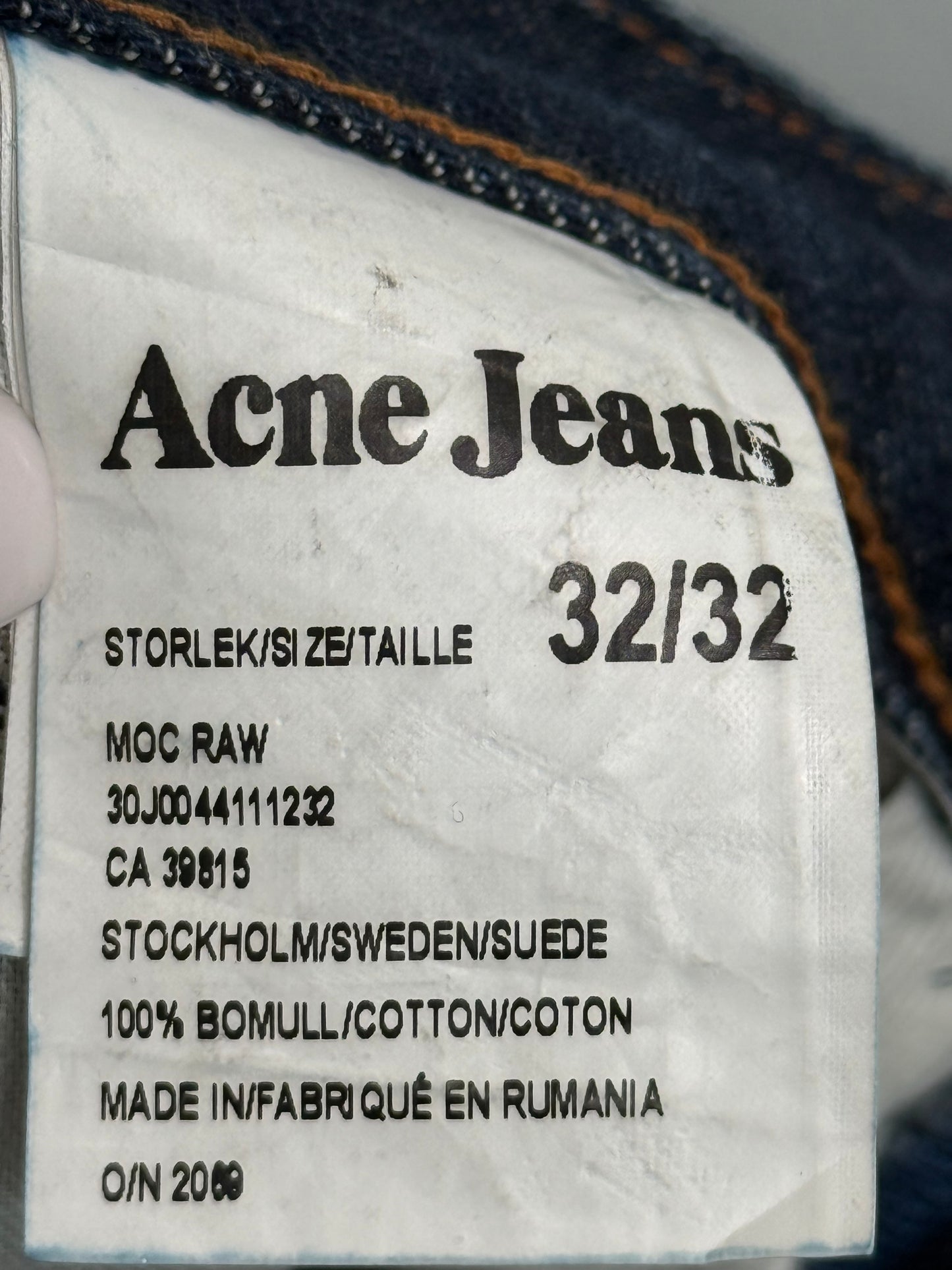 Acne Jeans MOC RAW Selvedge Denim Cut-Off Shorts Dark Indigo Size 32