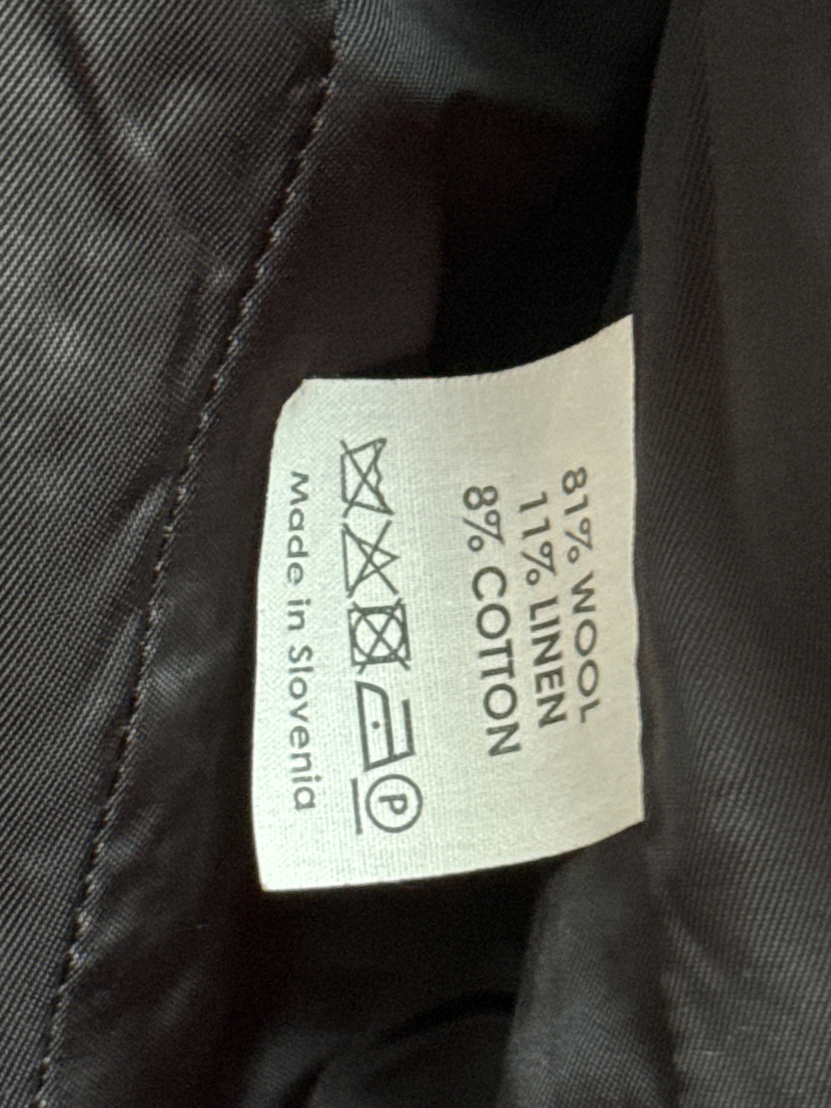 Dries Van Noten Black Wool and Linen Peak Lapel Blazer, FR 40, Women