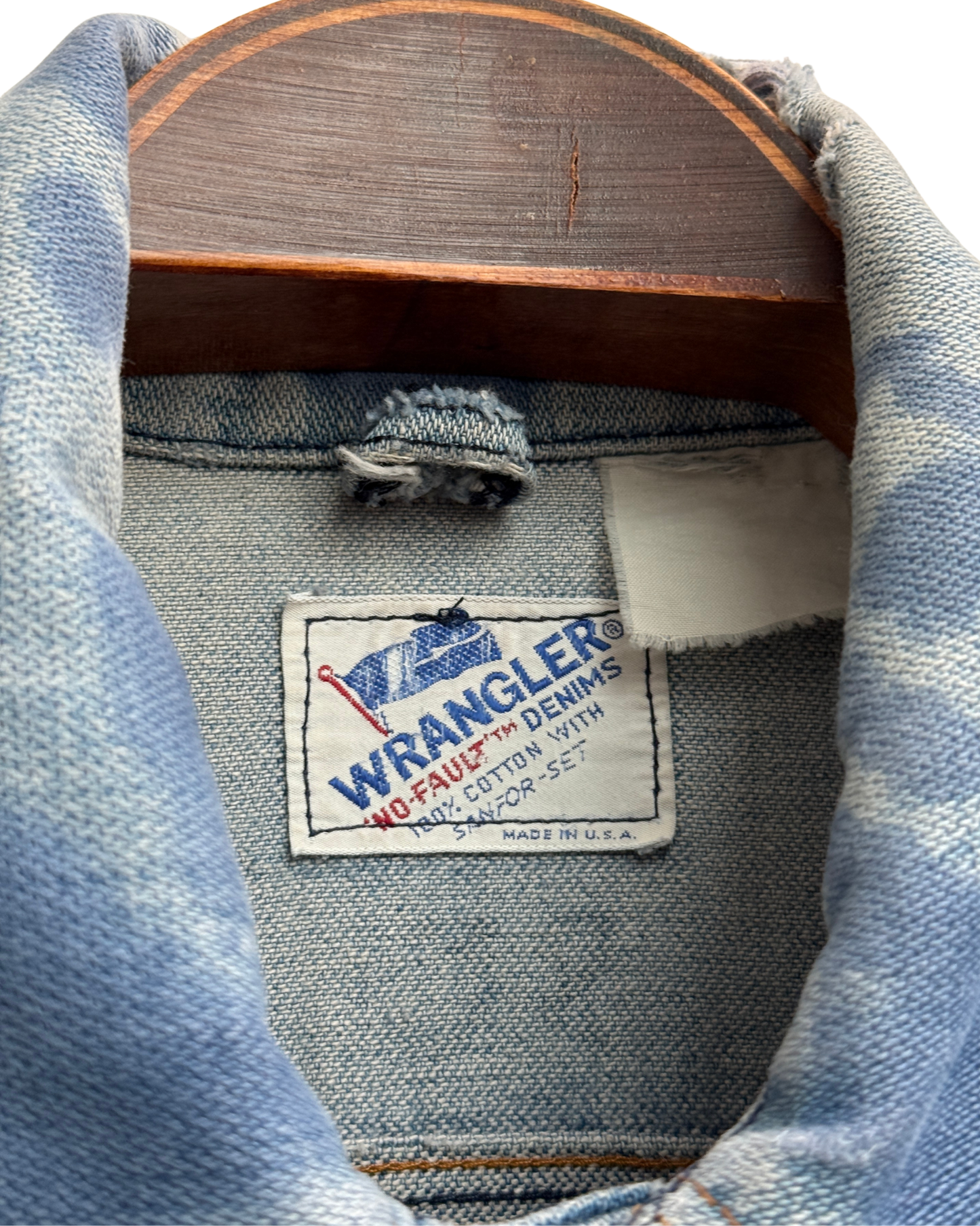Wrangler Vintage 70s Bleached Distressed Denim Trucker Jacket Blue Men Size M