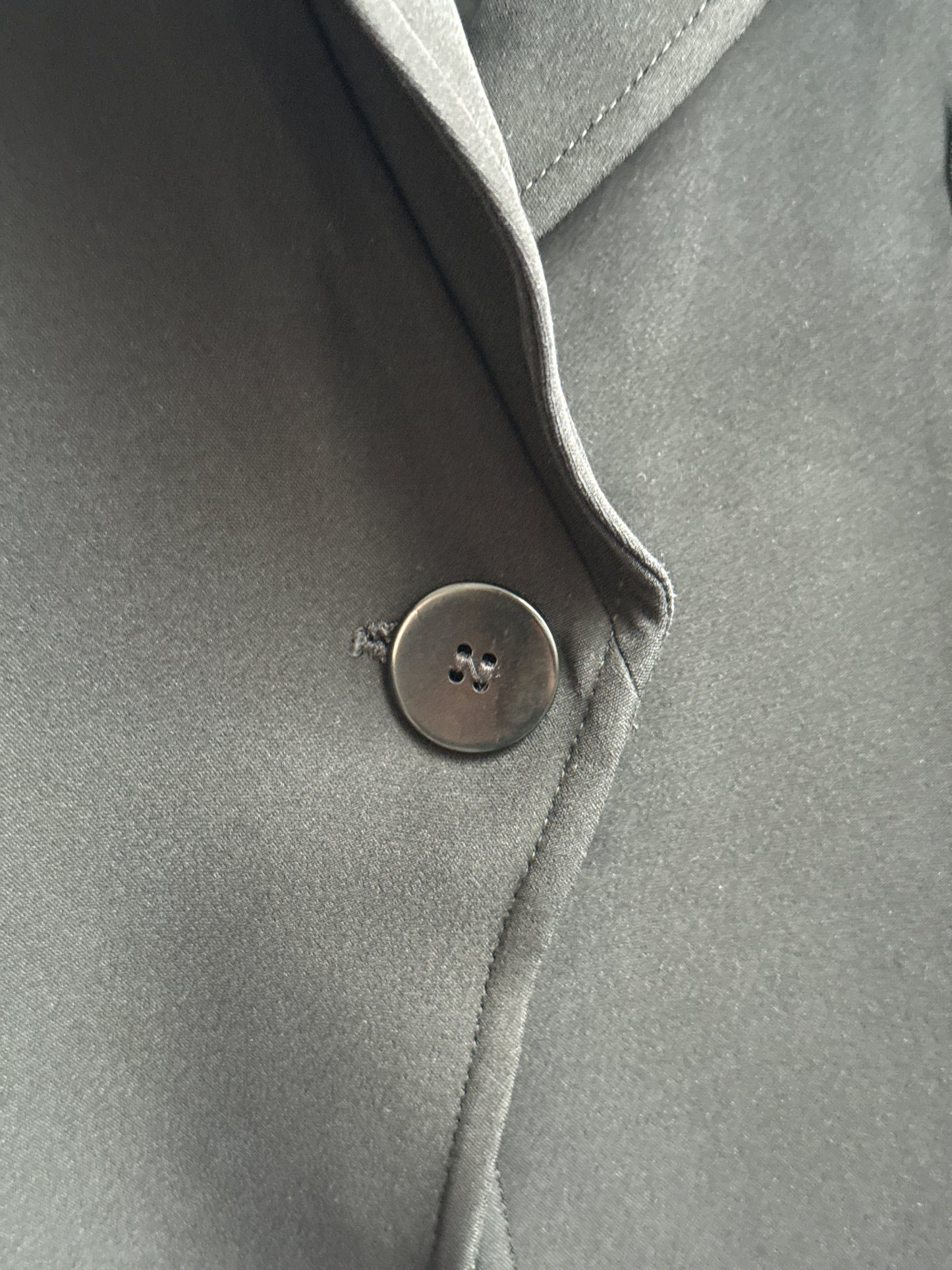 Armani Collezioni Black Shawl Collar Cropped Blazer size 46 IT 2004