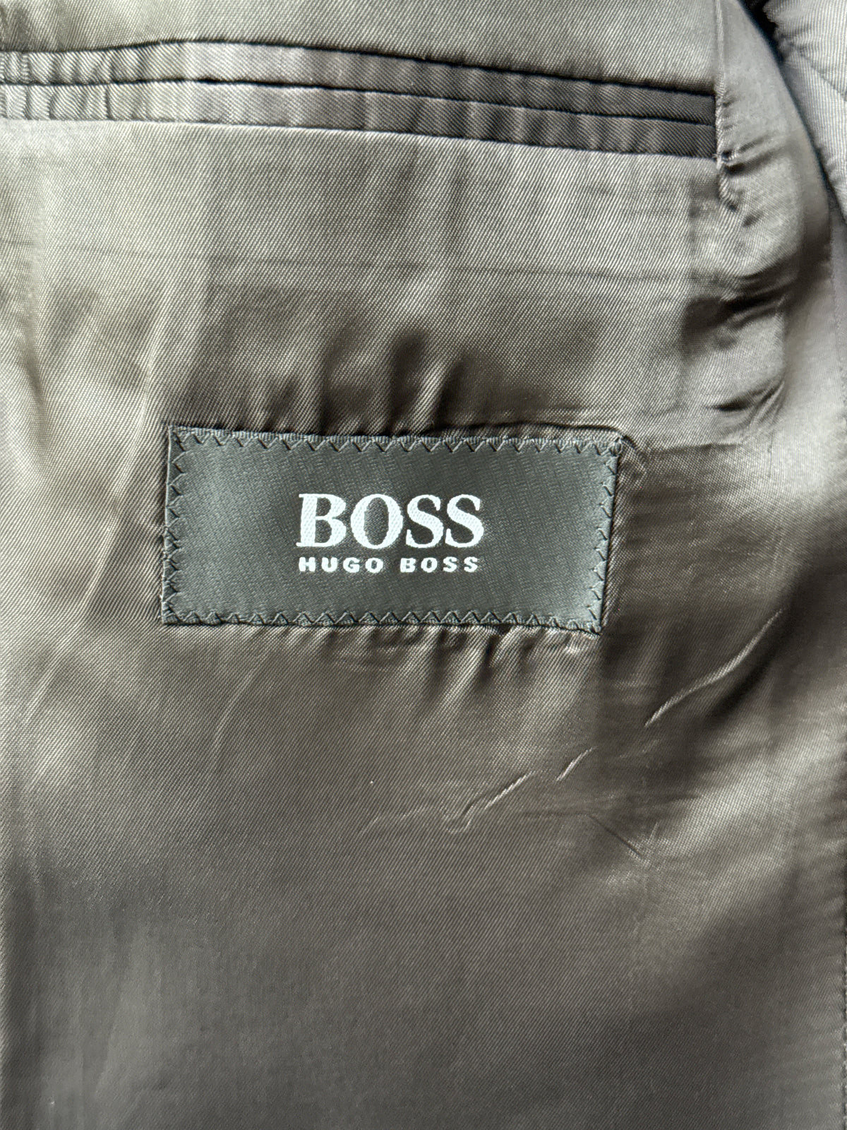 Hugo Boss Charcoal Three Piece Wool Suit 50 Men
