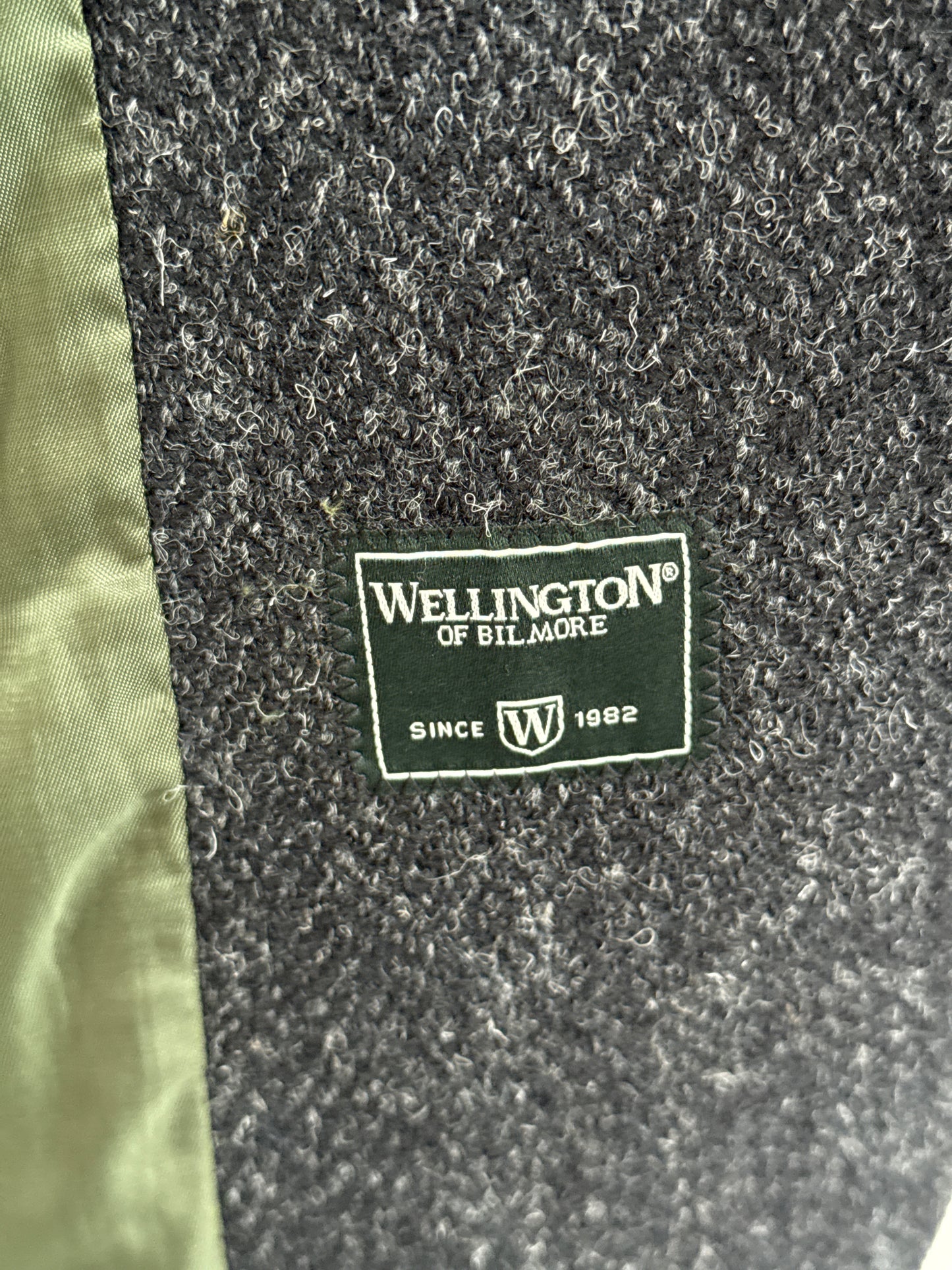 Wellington of Bilmore Dark Grey Harris Tweed Blazer with Elbow Patches Size 60