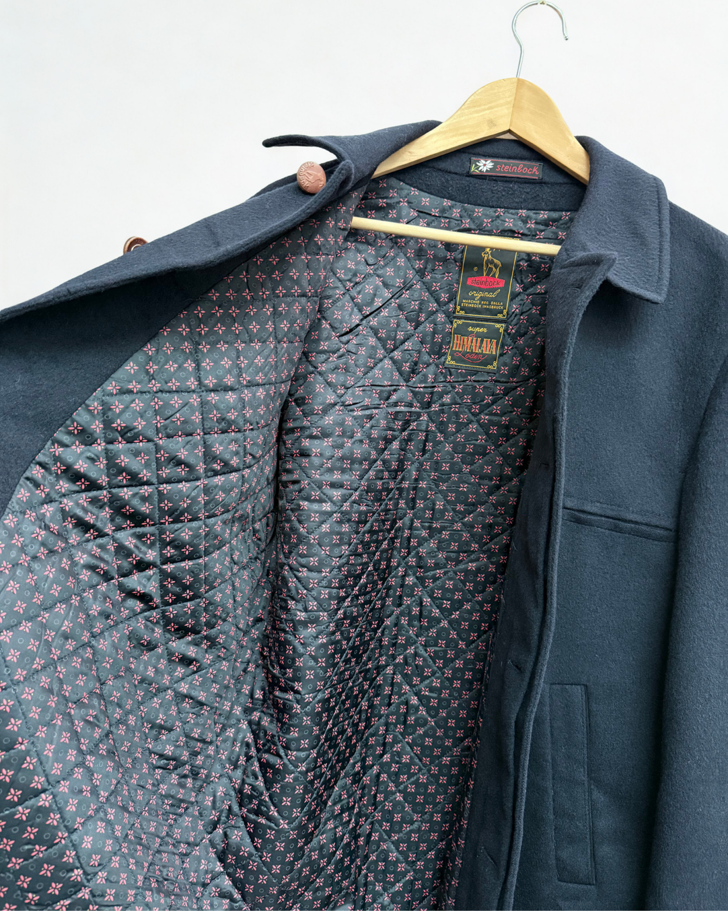 Patterned lining inside Steinbock Super Himalaya jacket