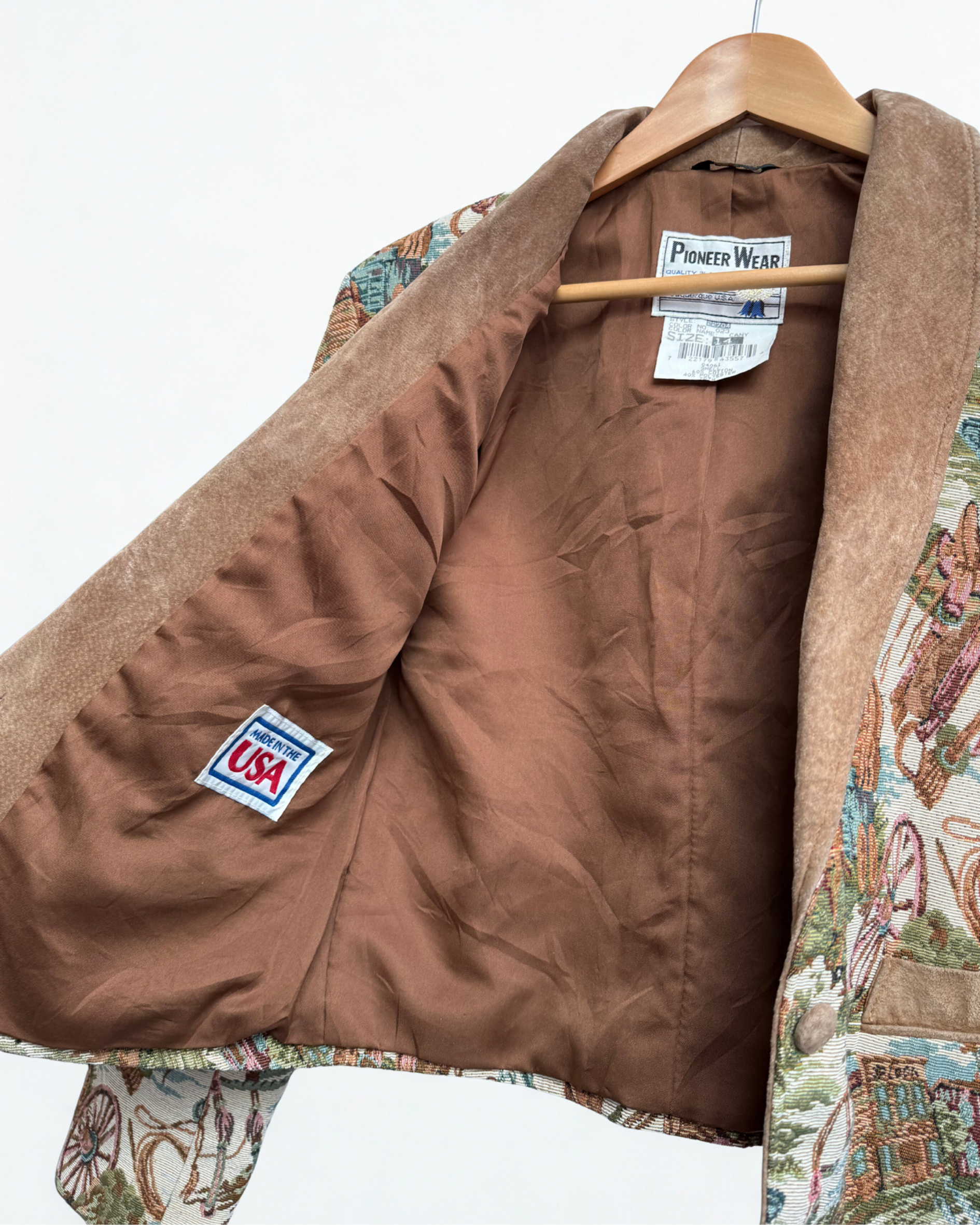 Inside view of Pioneer Wear vintage western tapestry blazer