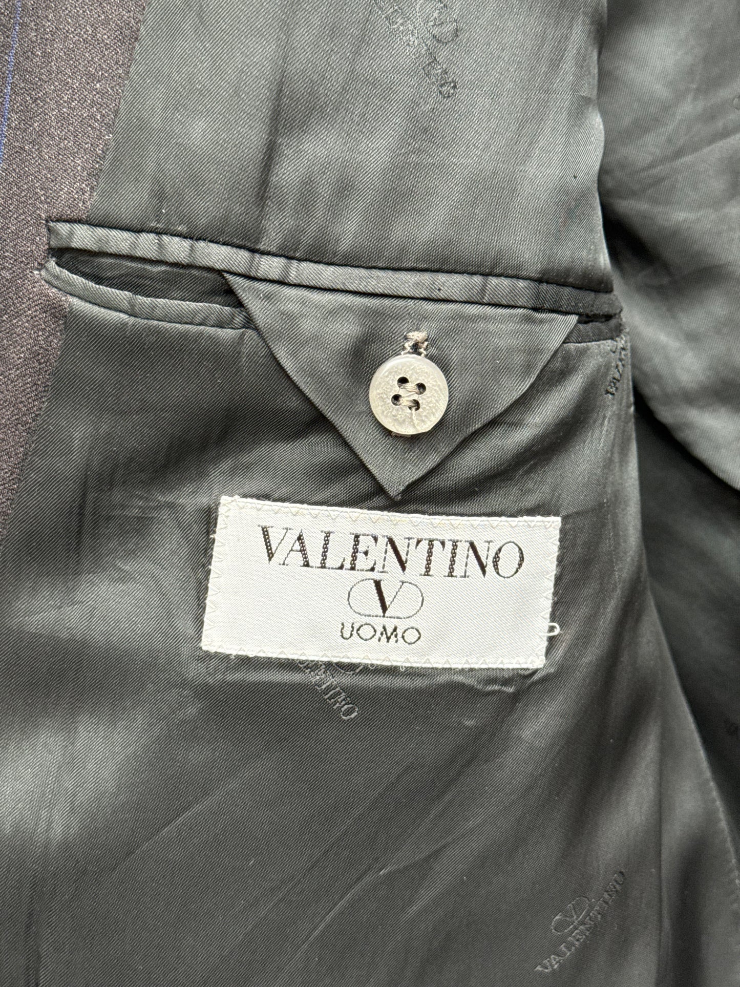 Valentino Uomo label and brand lining detail