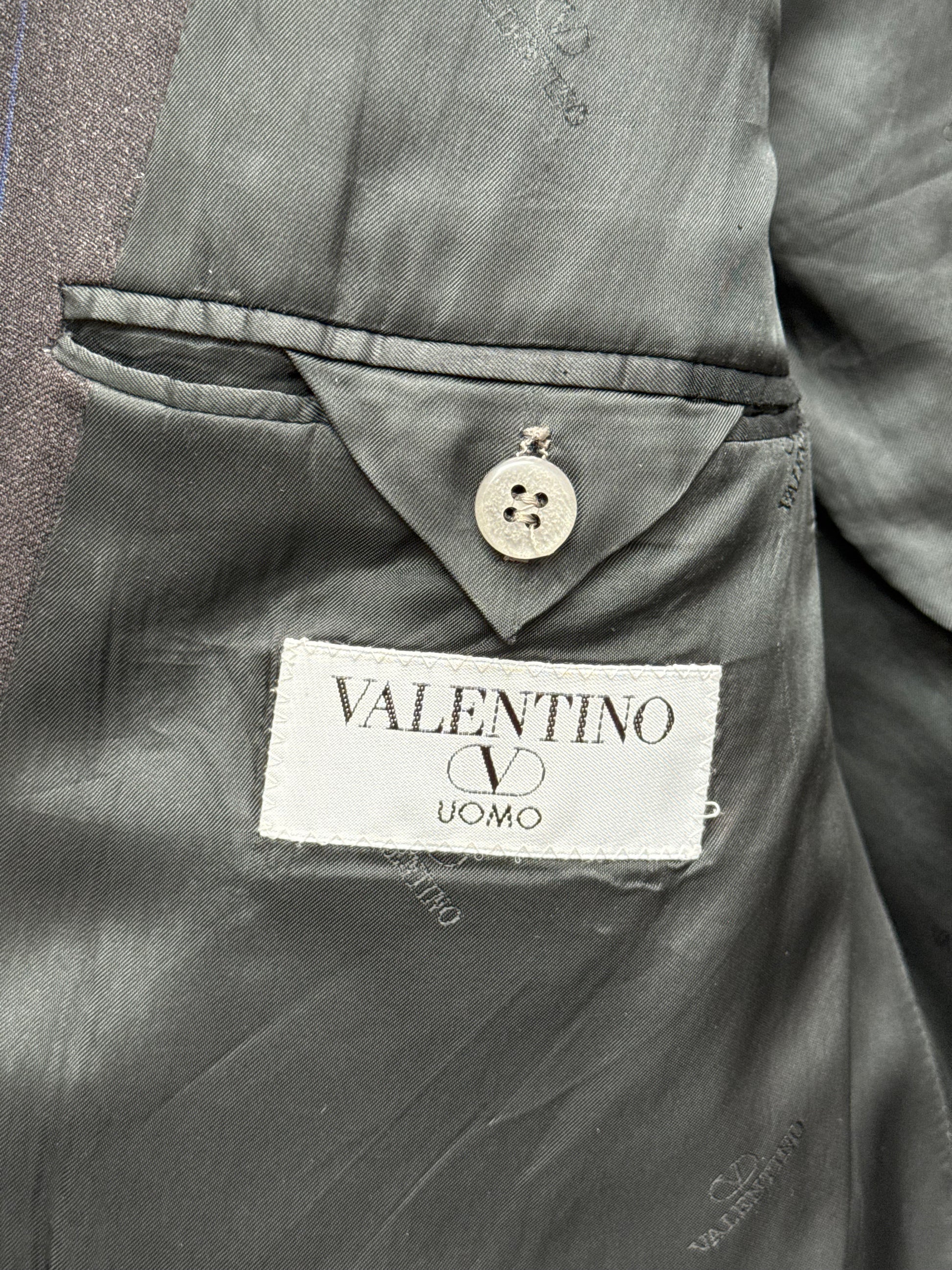 Valentino Uomo label and brand lining detail